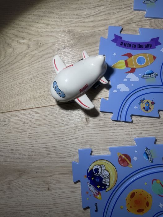 Розвиваюча іграшка-пазл «RailCar» Ігровий килимок