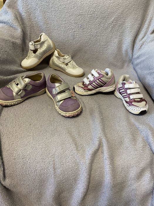 Кросівки, туфлі,мокосини для дівчинки