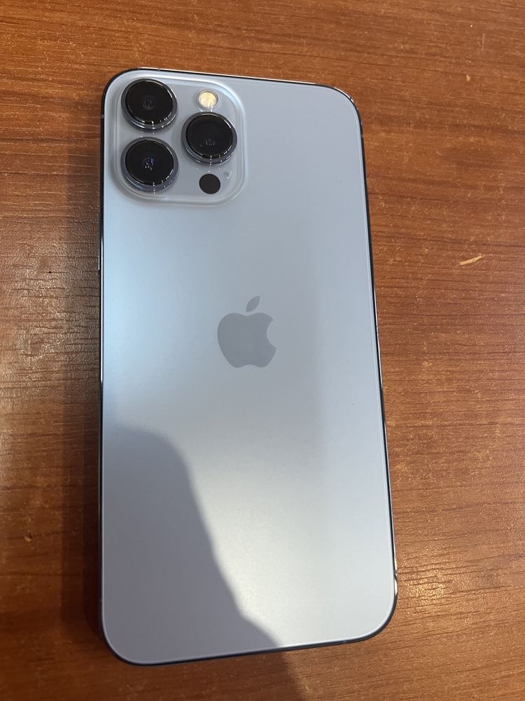iPhone 13pro Max 128 neverloc