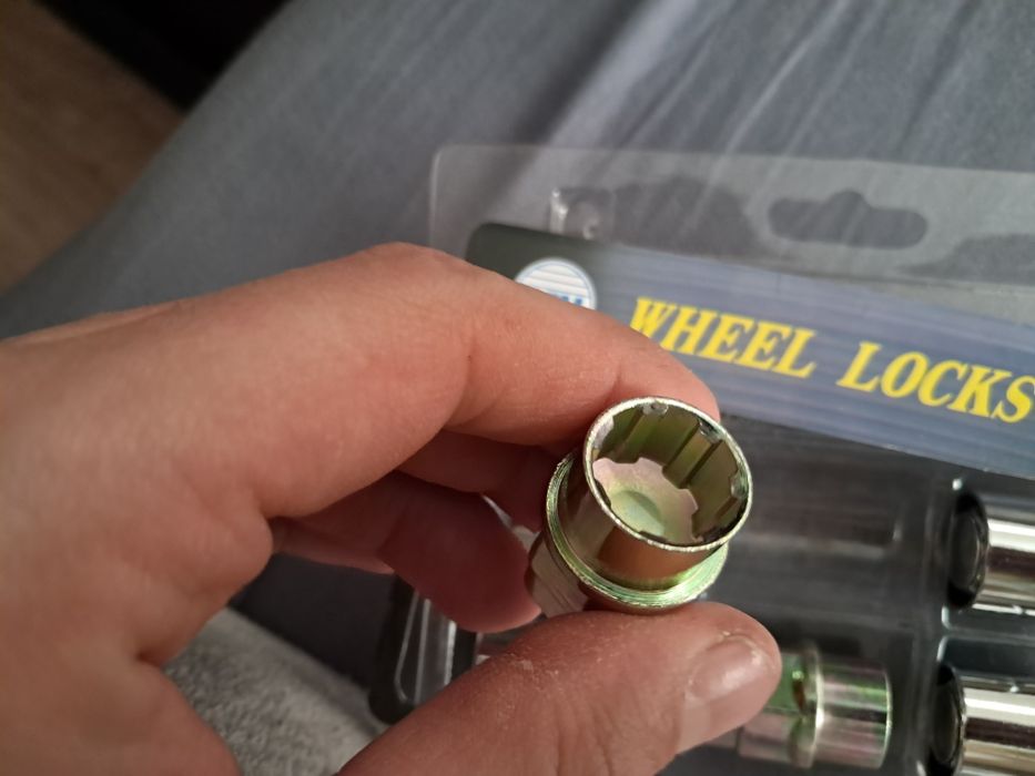 Nowe Nakrętki Zabezpieczające KIA CEED M12x1.5