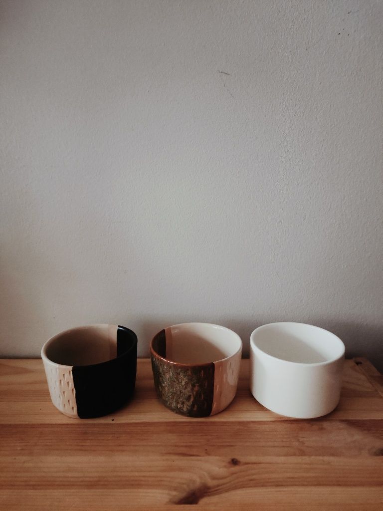Zestaw miseczek ceramicznych