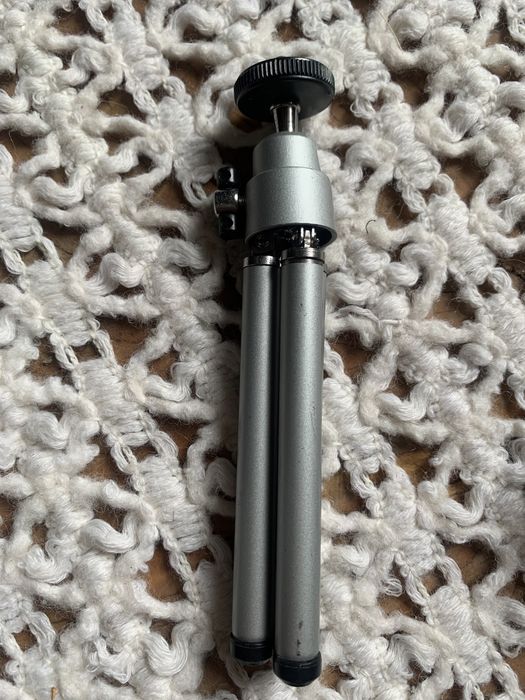 Продам штатив для фотоапарату