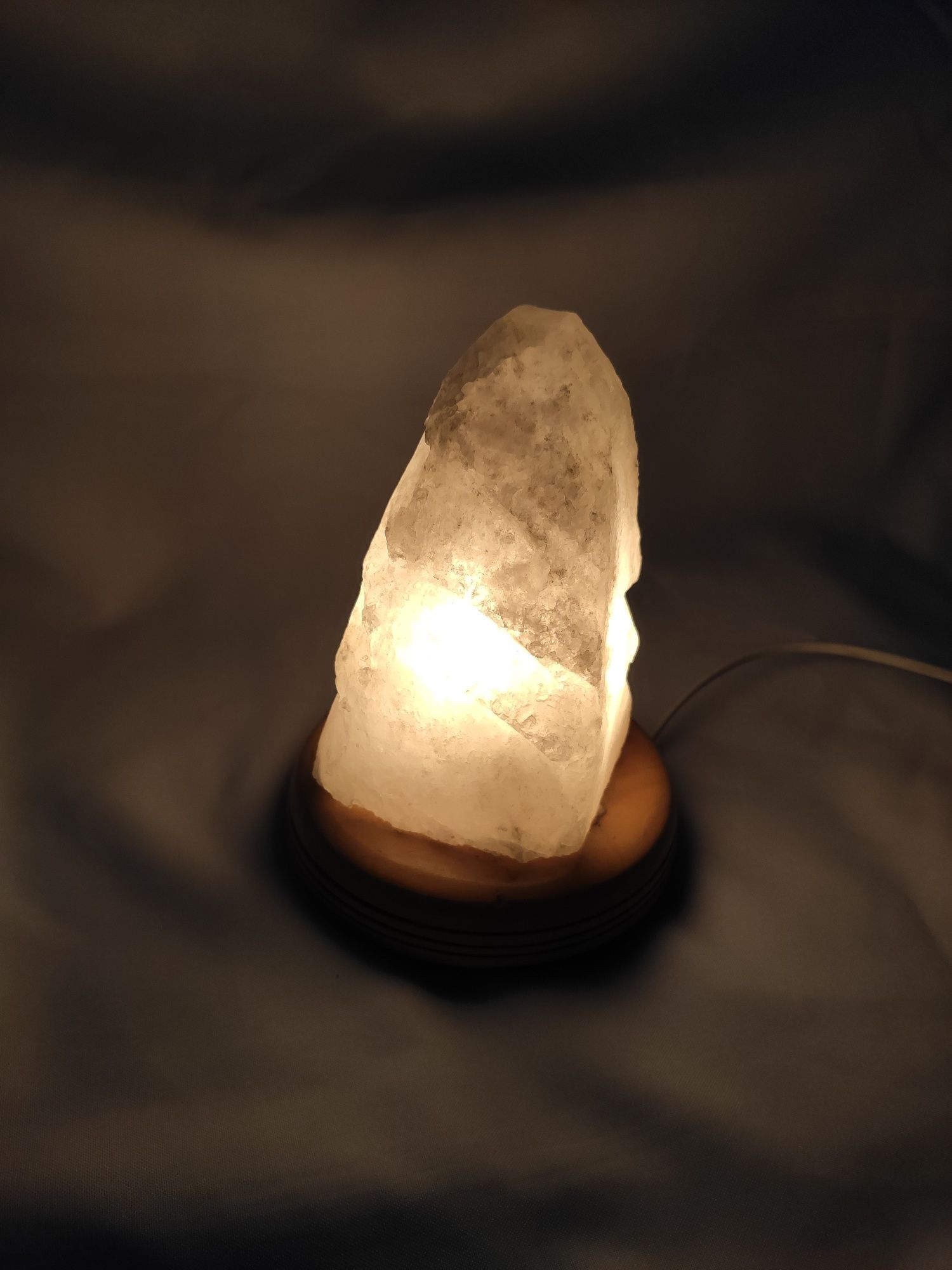 Лікувальна соляна  лампа світильник