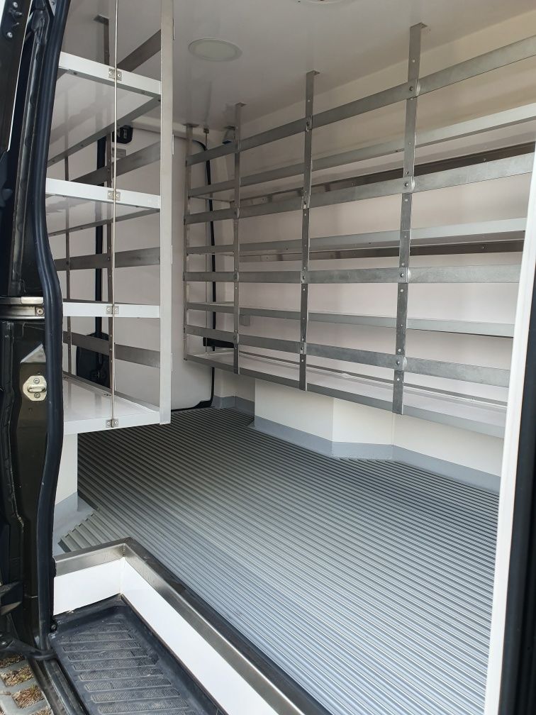 Mercedes Sprinter 188.000 km Cx Isotérmica c/Prateleiras Junho 2015