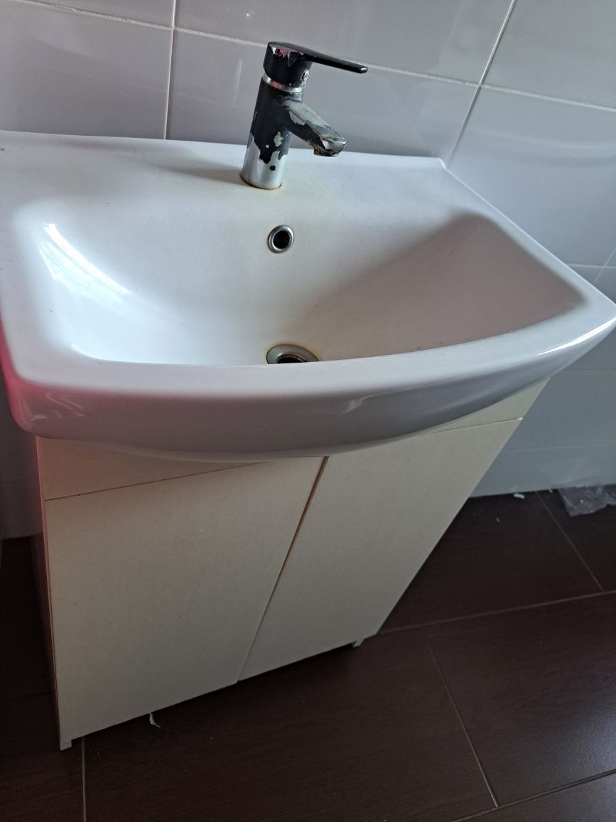 Szafka z umywalką