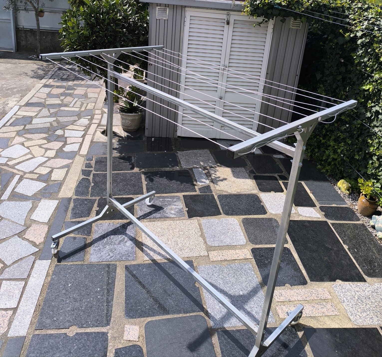 Serralharia Estendal roupa,garrafeira