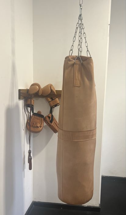 Saco de treino boxe + luvas + pads + corda