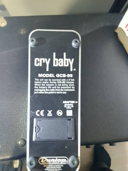 Dunlop Cry Baby GCB-95
Klasyczny efekt wah-wah w pełni sprawny, używan