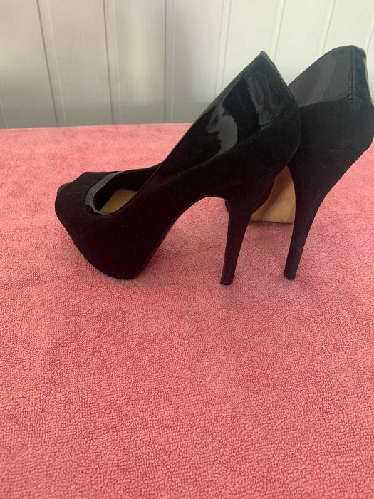 Sapatos Senhora Pretos c/ verniz, Bershka