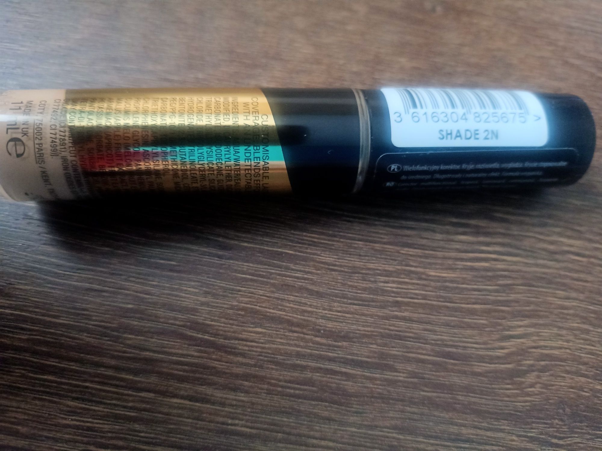 Max Factor Facefinity Multi-Perfector rozświetlający korektor do twarz