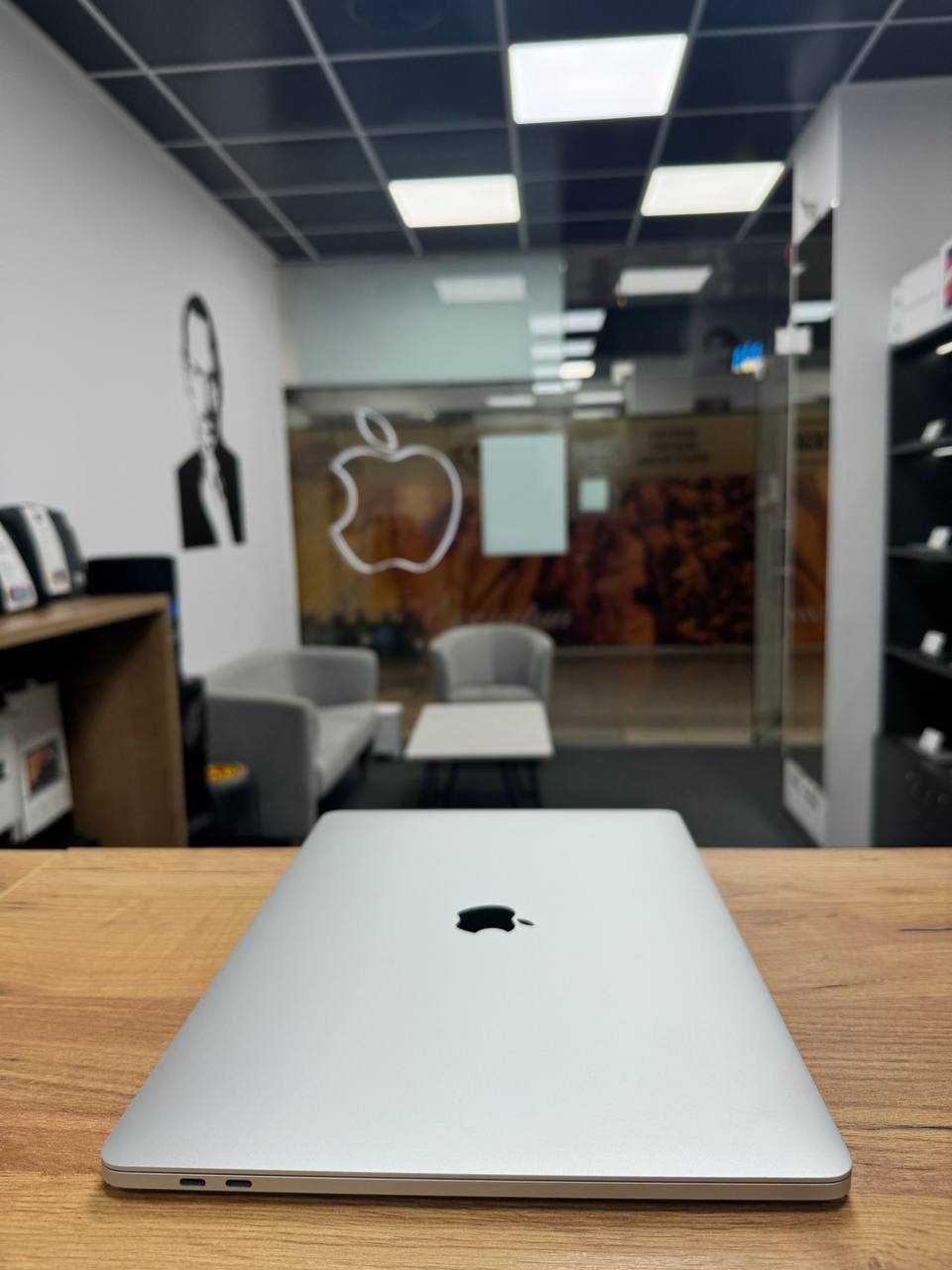 I7|16|512|4GB 68 циклів MacBook Pro 15 2017(2018) Макбук Стан Ідеалу!