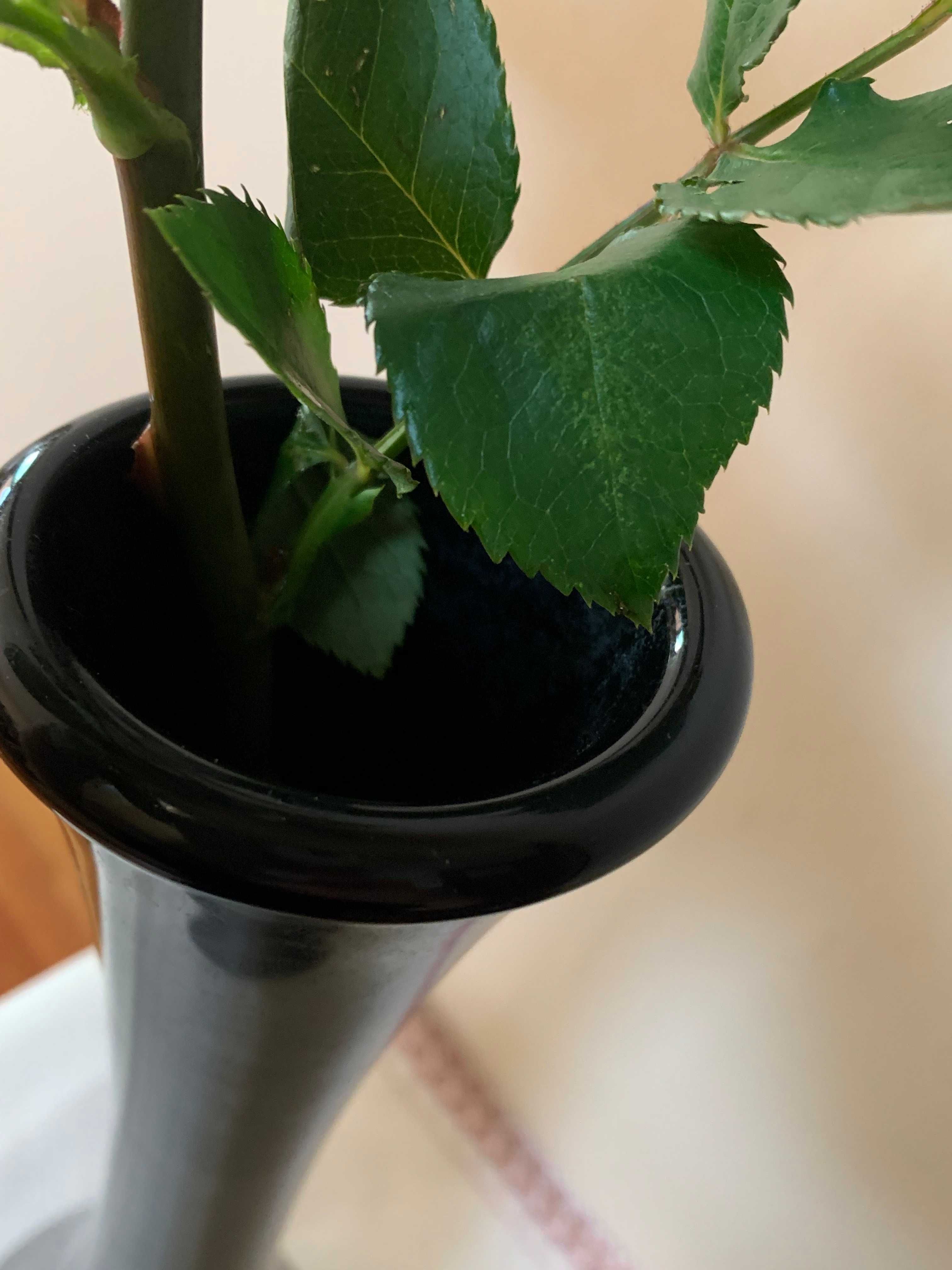Czarny wysoki wazon ze szkła 50 cm vintage