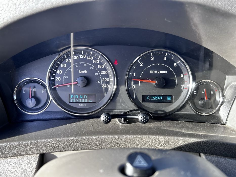 Jeep Grand Cheroke WK 5,7 HEMI wersja europa LPG nowe