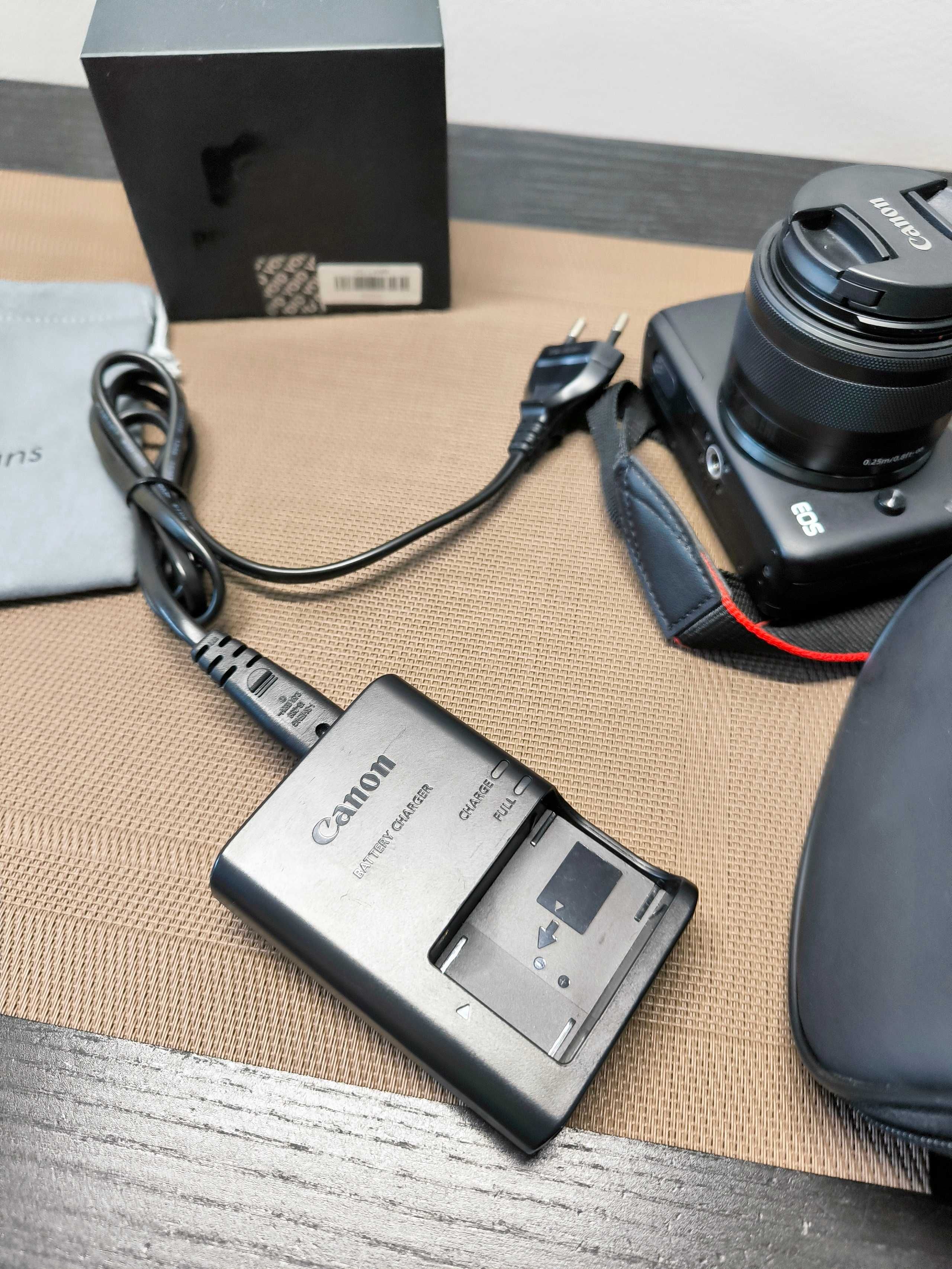 Canon EOS M10 + KIT 14-45mm + Manual F1.8 25mm + 2xAKU - JAK NOWY BOX