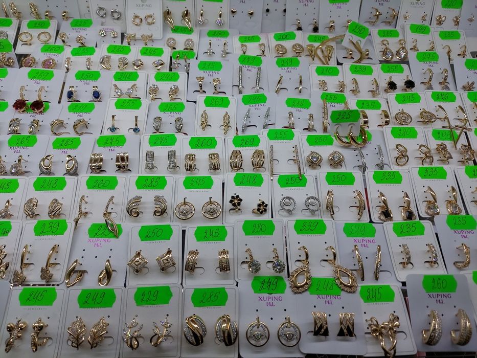 Ван Кліф,Van Cleef, медичне золото, Ван клиф прикраси, браслети, сереж