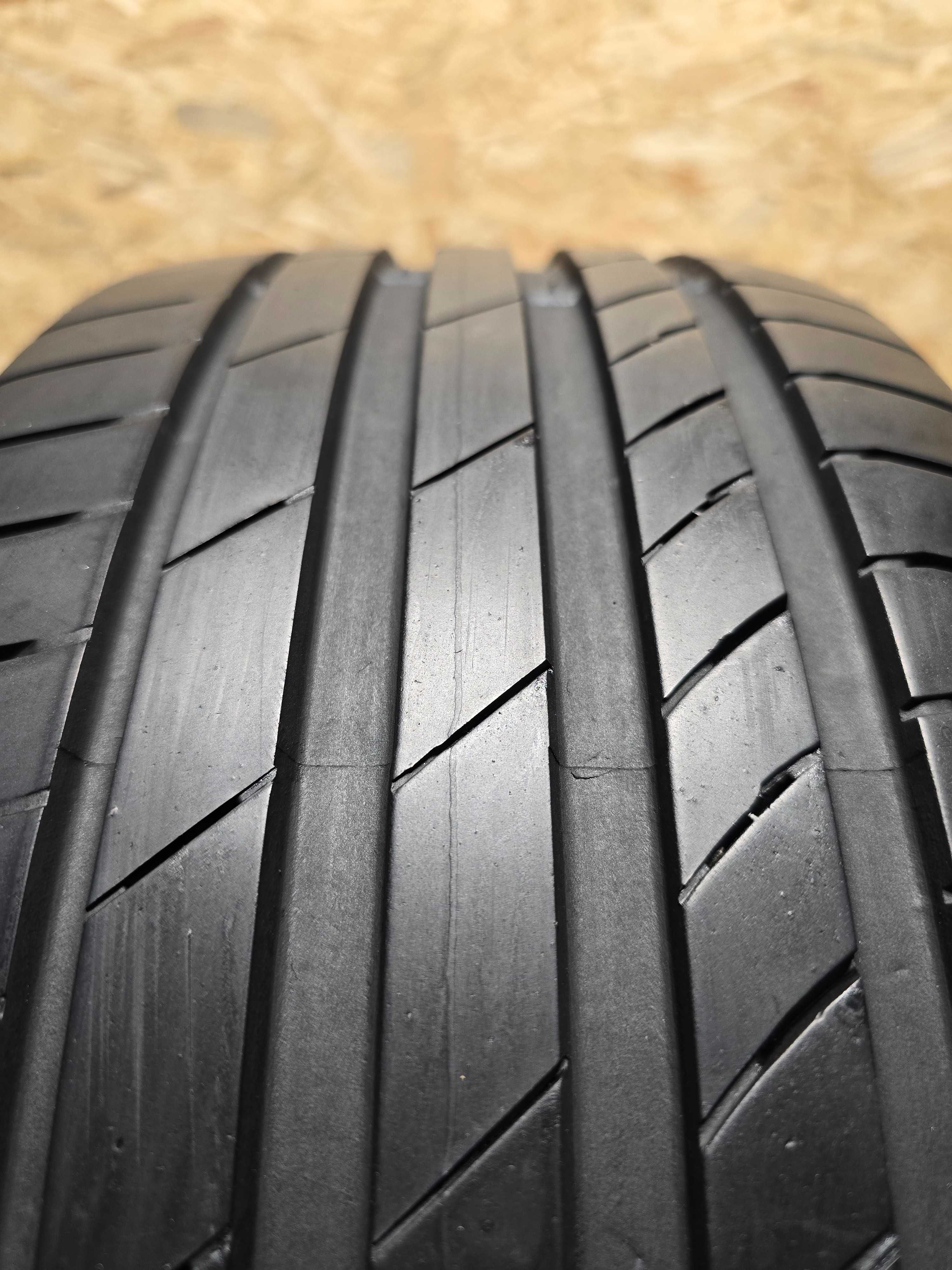 Opona pojedyńcza 215/40/17 87Y Kumho Ecsta PS71