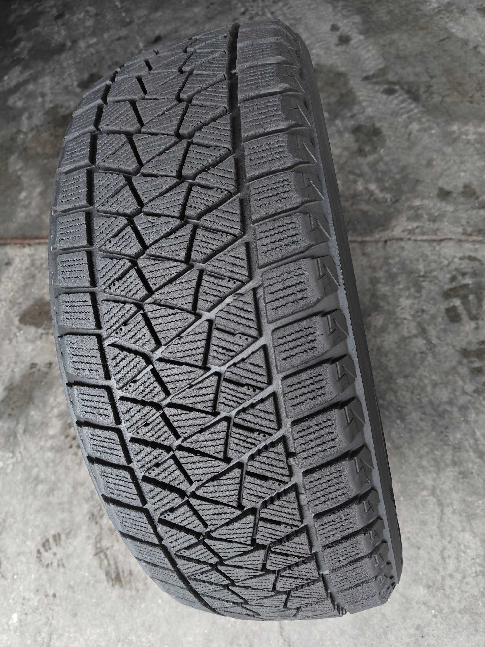 1шт/2шт. R18 225 55 шини зимові Bridgestone Blizak DM-V2 made Japan