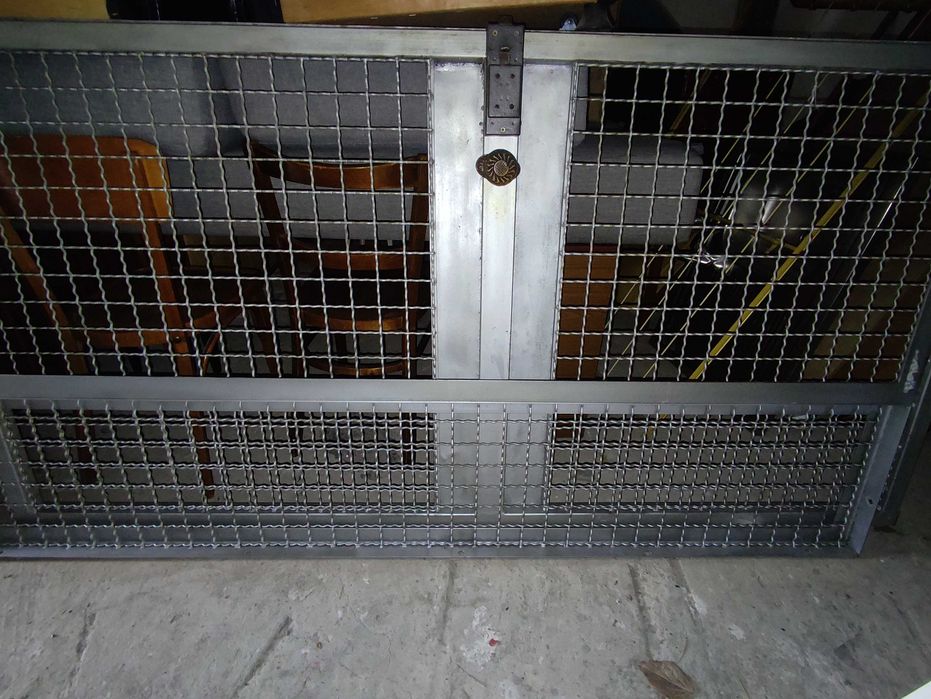 Решетка Тамбур в 9ти эт дом из металла