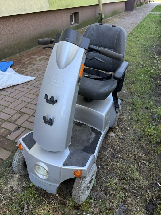 Wózek inwalidzki elektryczny