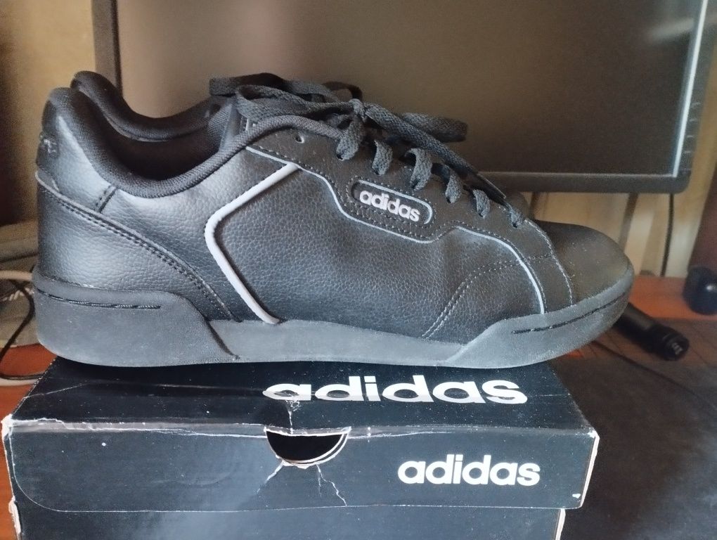 Adidas roguera кожа