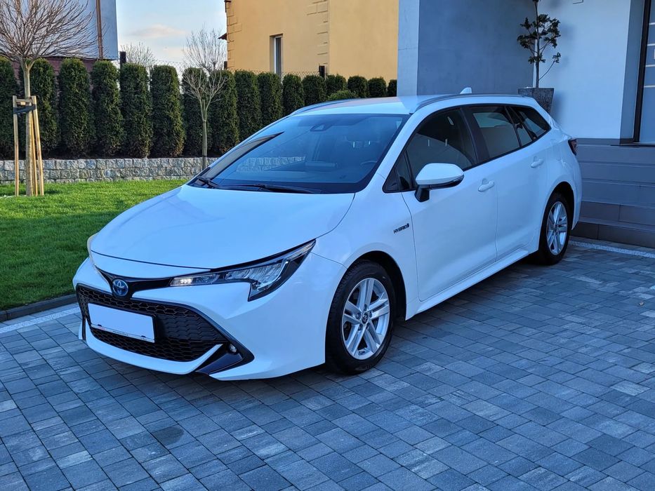 Toyota Corolla 1,8 HYBRYDA / Nawigacja / Automat / Zarejestrowana /