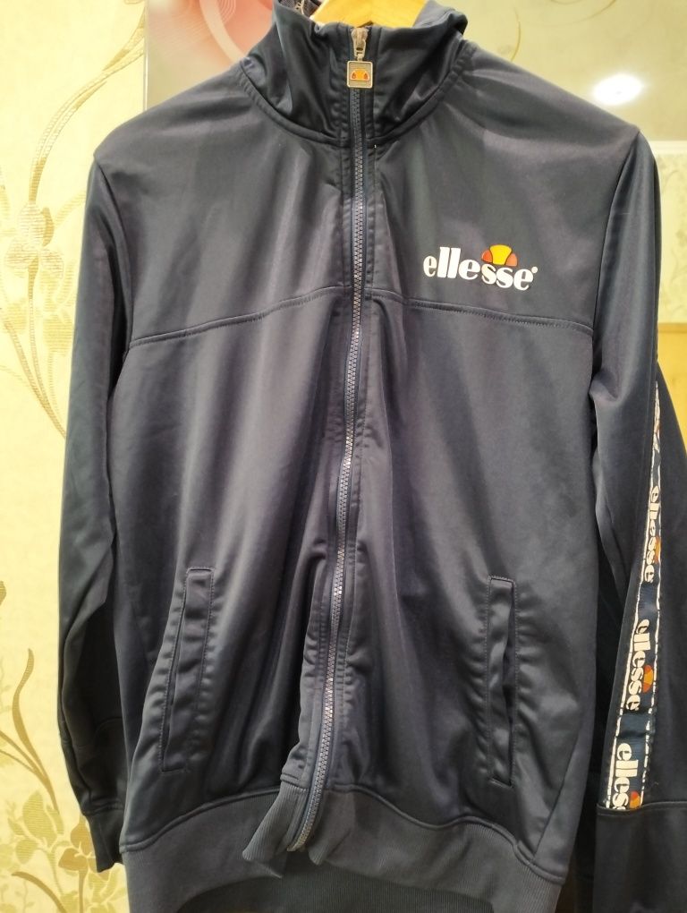 Олимпийка ellesse с лампасами