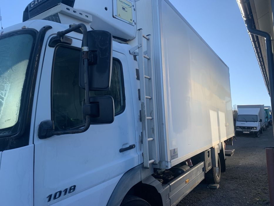 Chłodnia izoterma  zabudowa carrier supra 850 MT