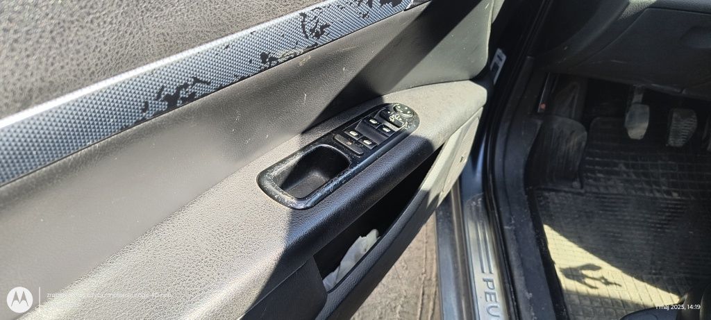 Peugeot 407 2.0 HDi w całości na części