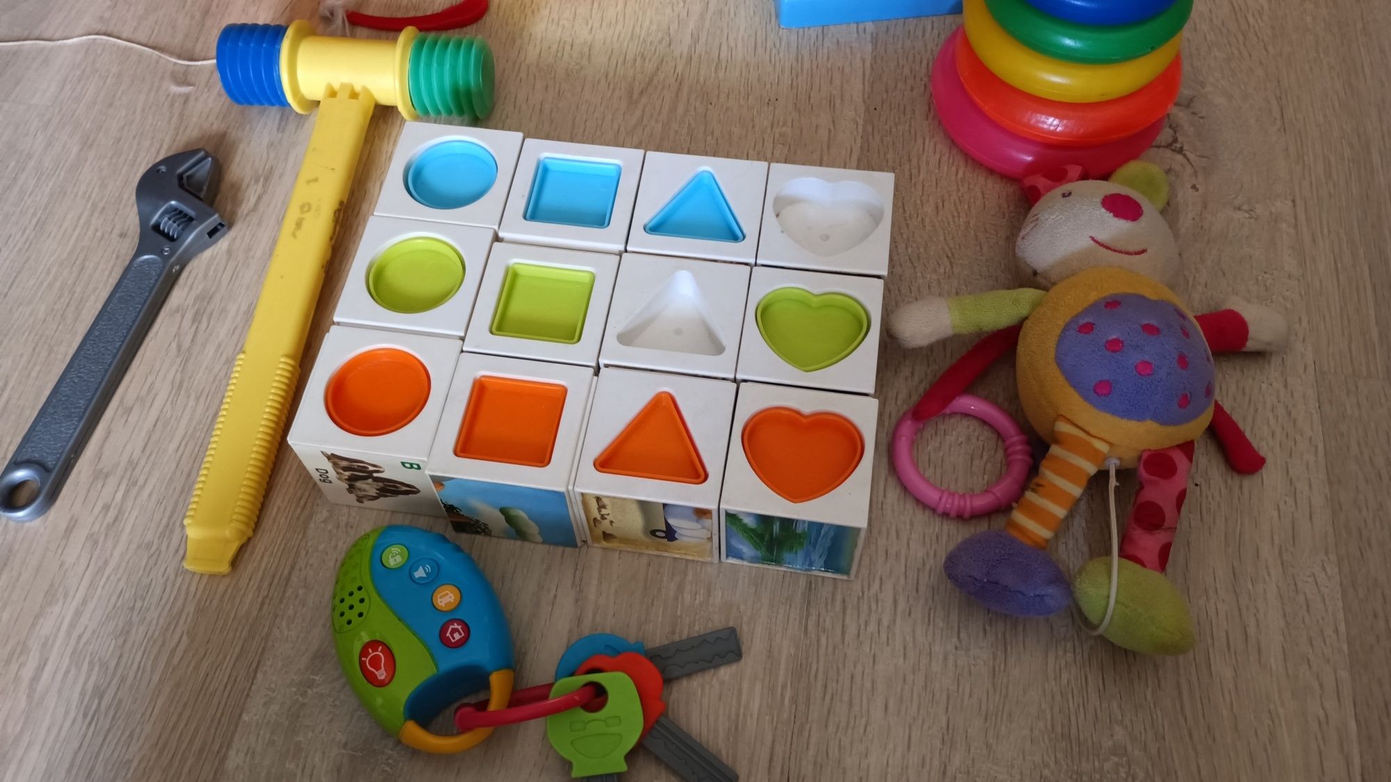 Игрушки для деток до 3-4 годиков.