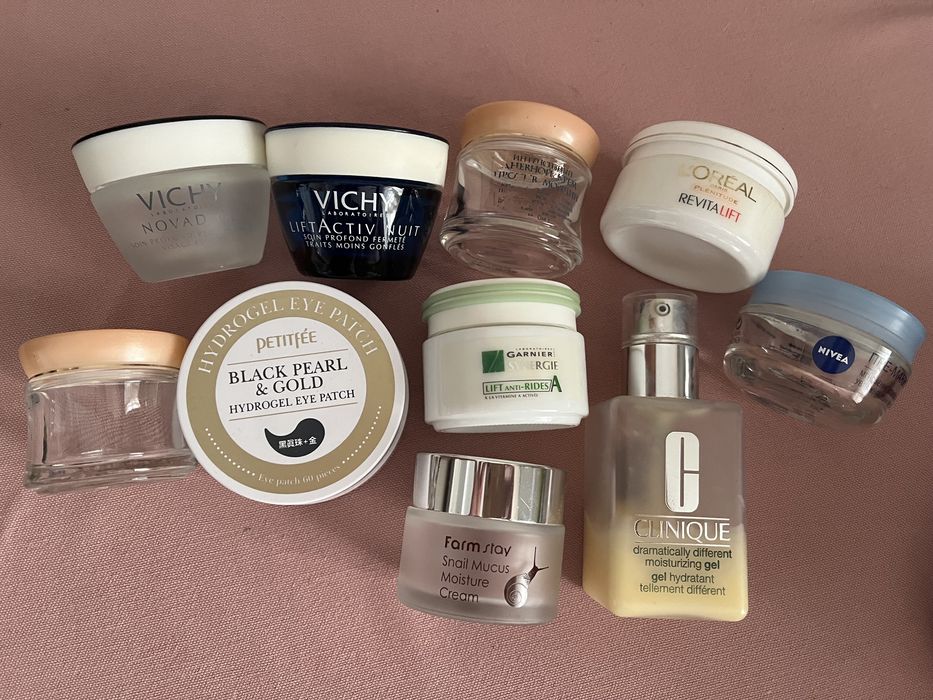 Пустые баночки емкости с дозатором