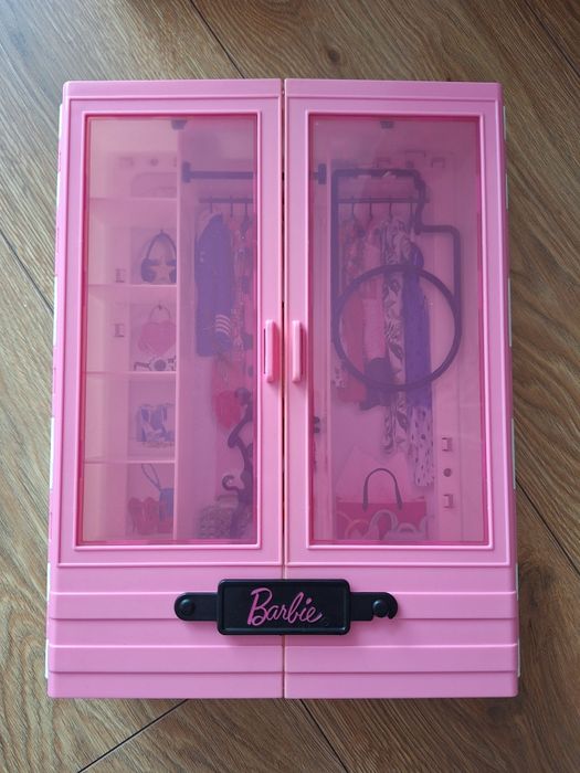 Szafa na ubrania Barbie
