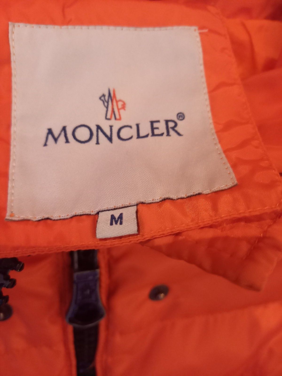 Плащ женский кожаный,пуховик moncler
