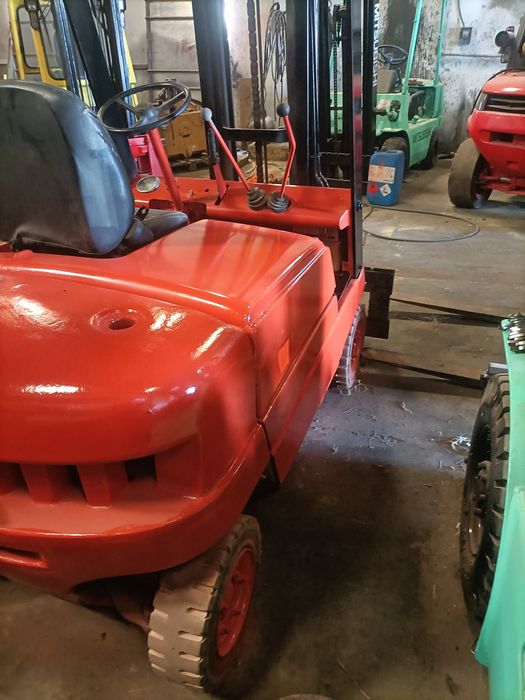 Empilhador Linde 1.5 toneladas diesel