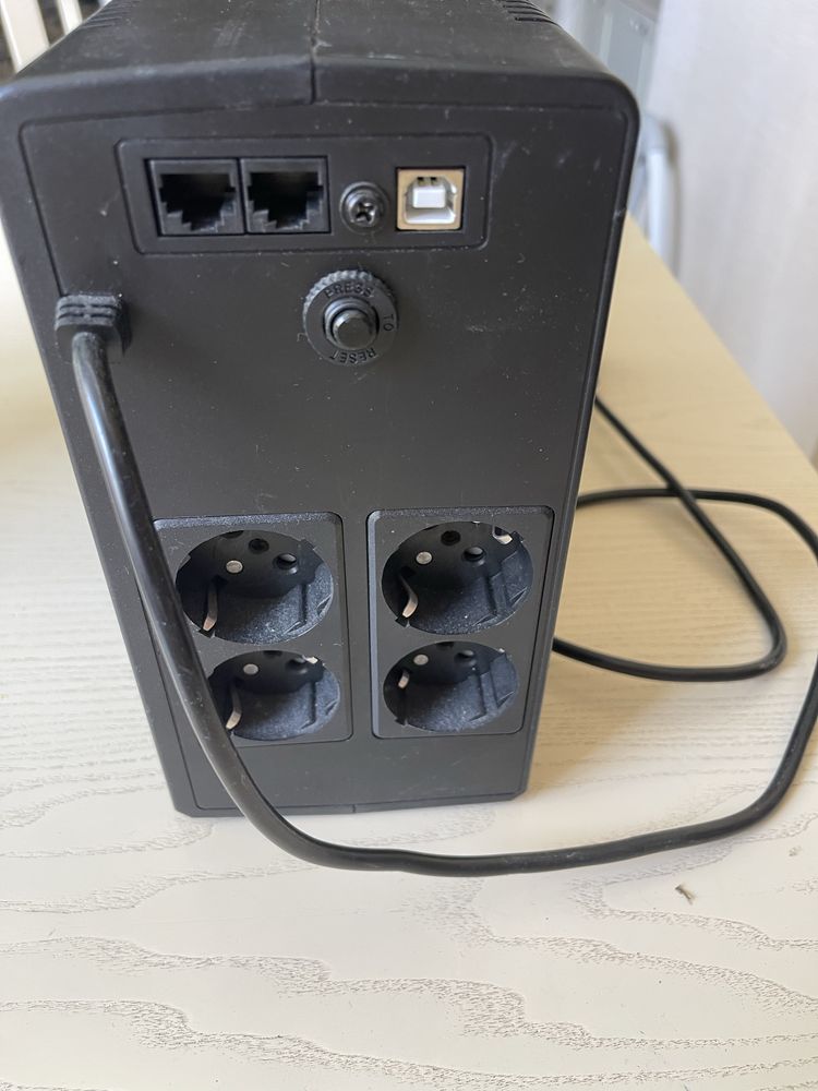 ИБП Безперебойник tescom leo + 1200 va