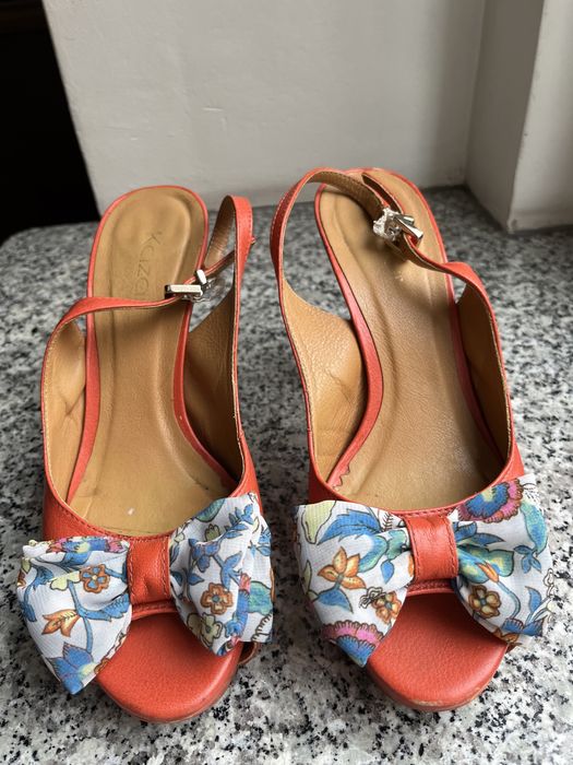 Sandały damskie firmy Kazar ze skóry naturalnej