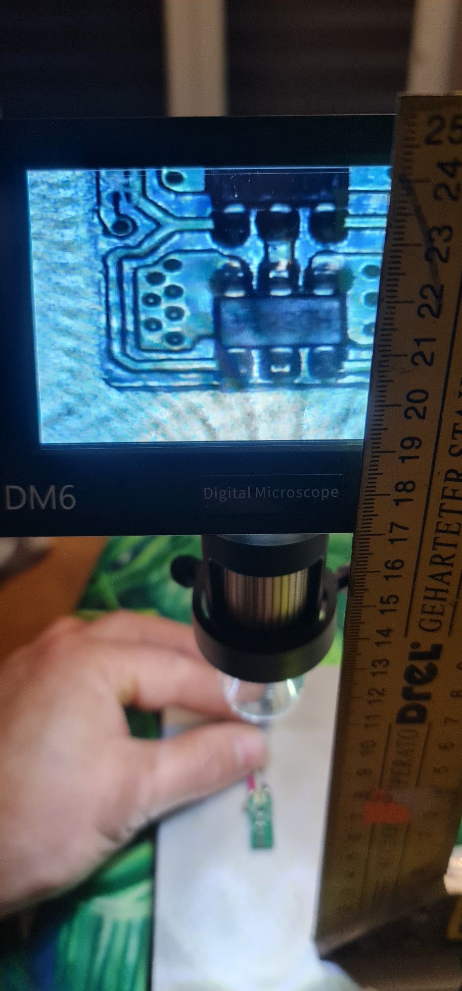 Portable digital microscop. Mikroskop cyfrowy.