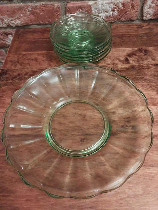 Patera i talerzyki Huta Niemen. Art Deco. Stare szkło.