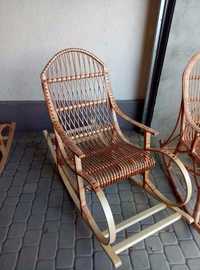 Крісла - качалки плетені з лози та масива бука