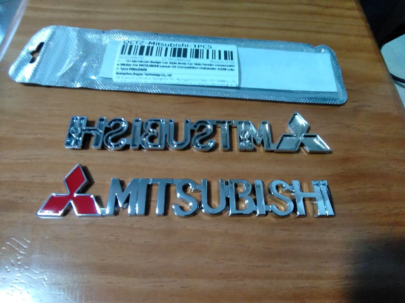 Logotipo "Mitsubishi"