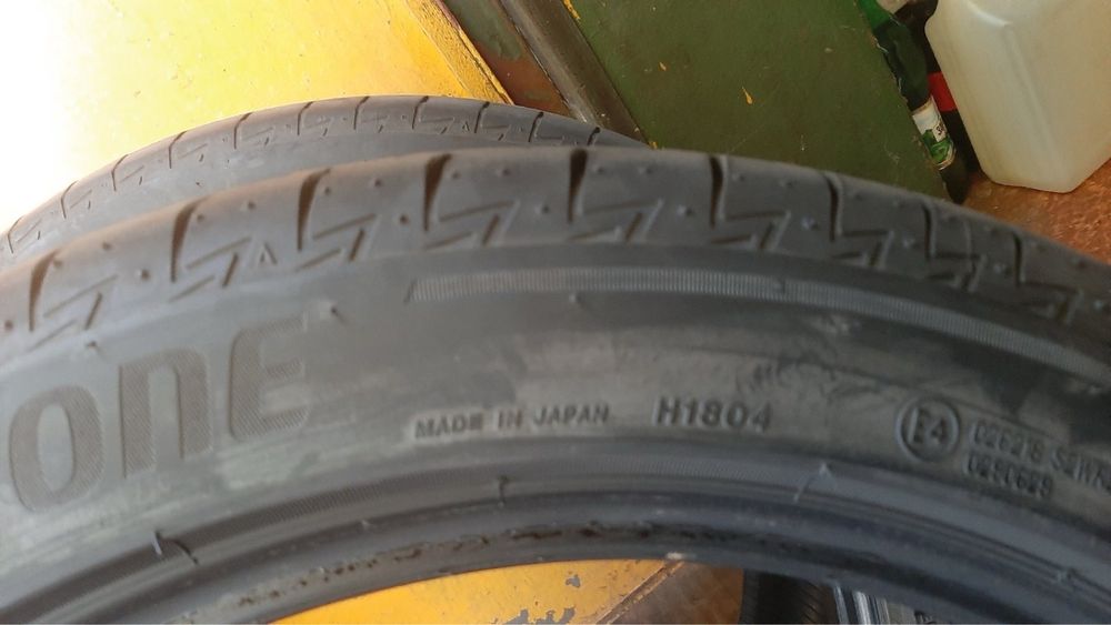 Продам резину BRIDGESTONE 235/45 R18
