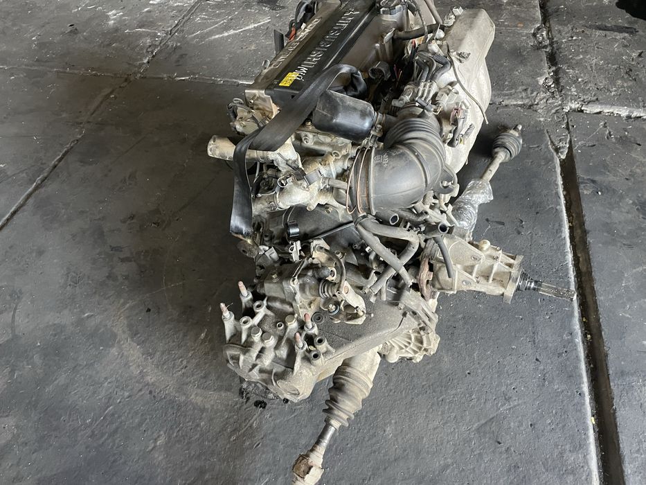 Мотор КОМПЛЄКТНИЙ Двигатель  Кпп  Mitsubishi Lanser Outlender 4G63 2.0