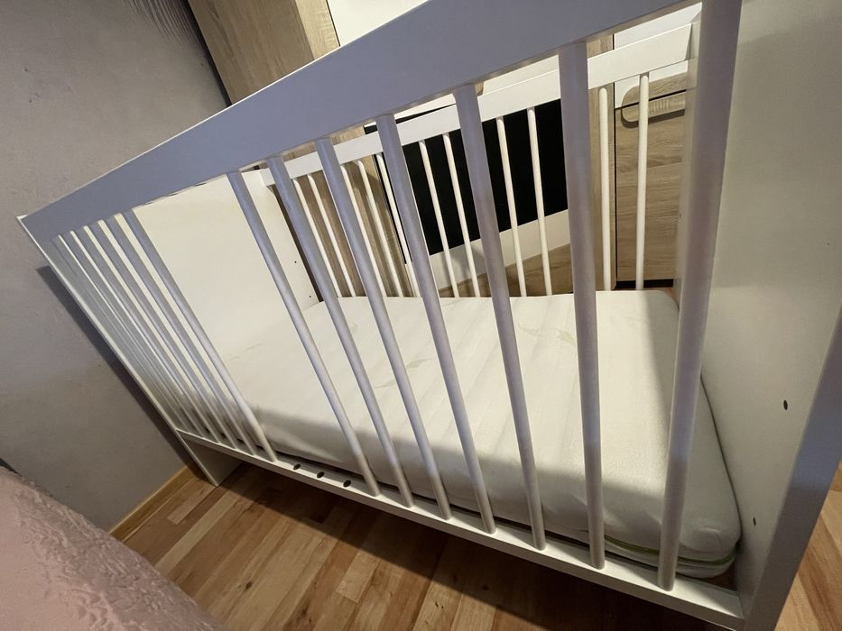 Lozeczko dzieciece klupś  z materacem dla dziewczynki