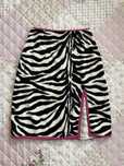 Spódniczka w zebrę z rozcięciem S 36 fishbone zebra coquette futerko