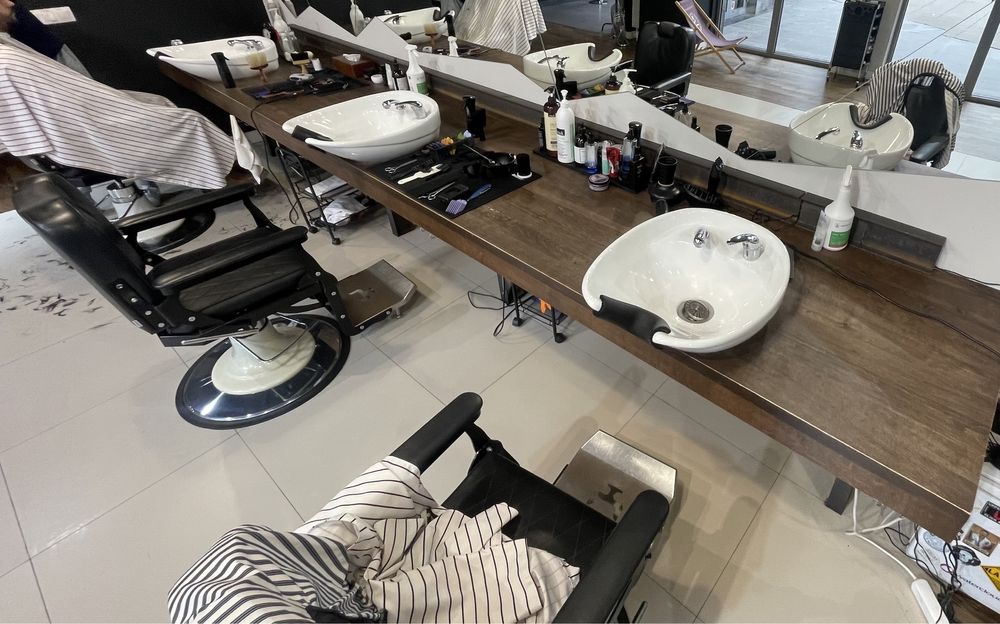 Konsola 3 stanowiskowa z myjkami nadblatowymi