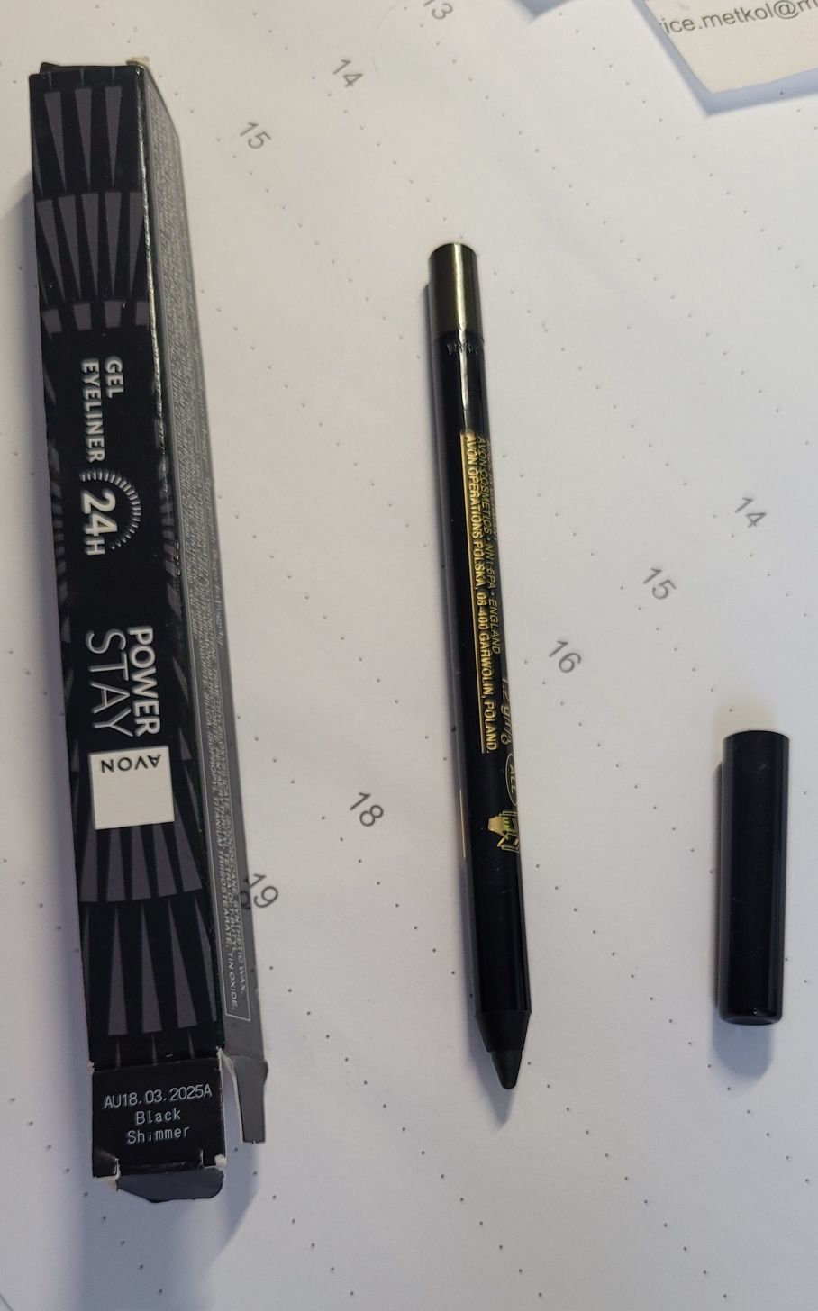 Żelowa kredka do oczu "24 godziny " Black Shimmer