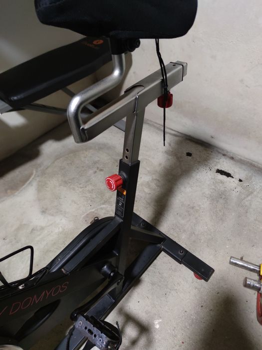 Bicicleta de cycling + banco de musculação regulável