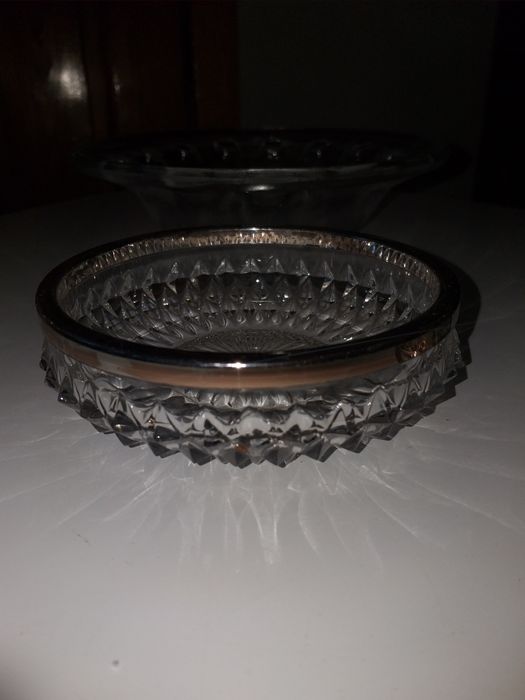 Stare szklane cukiernice i paterki z okresu PRL