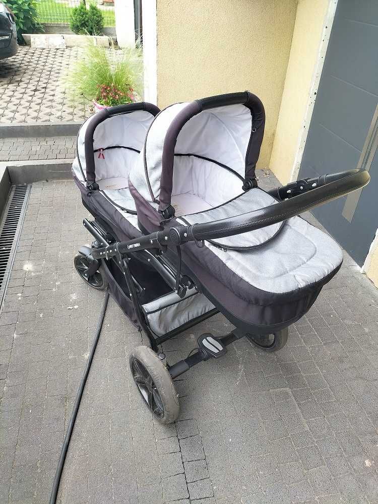 Wózek bliźniaczy jeden za drugim gondola