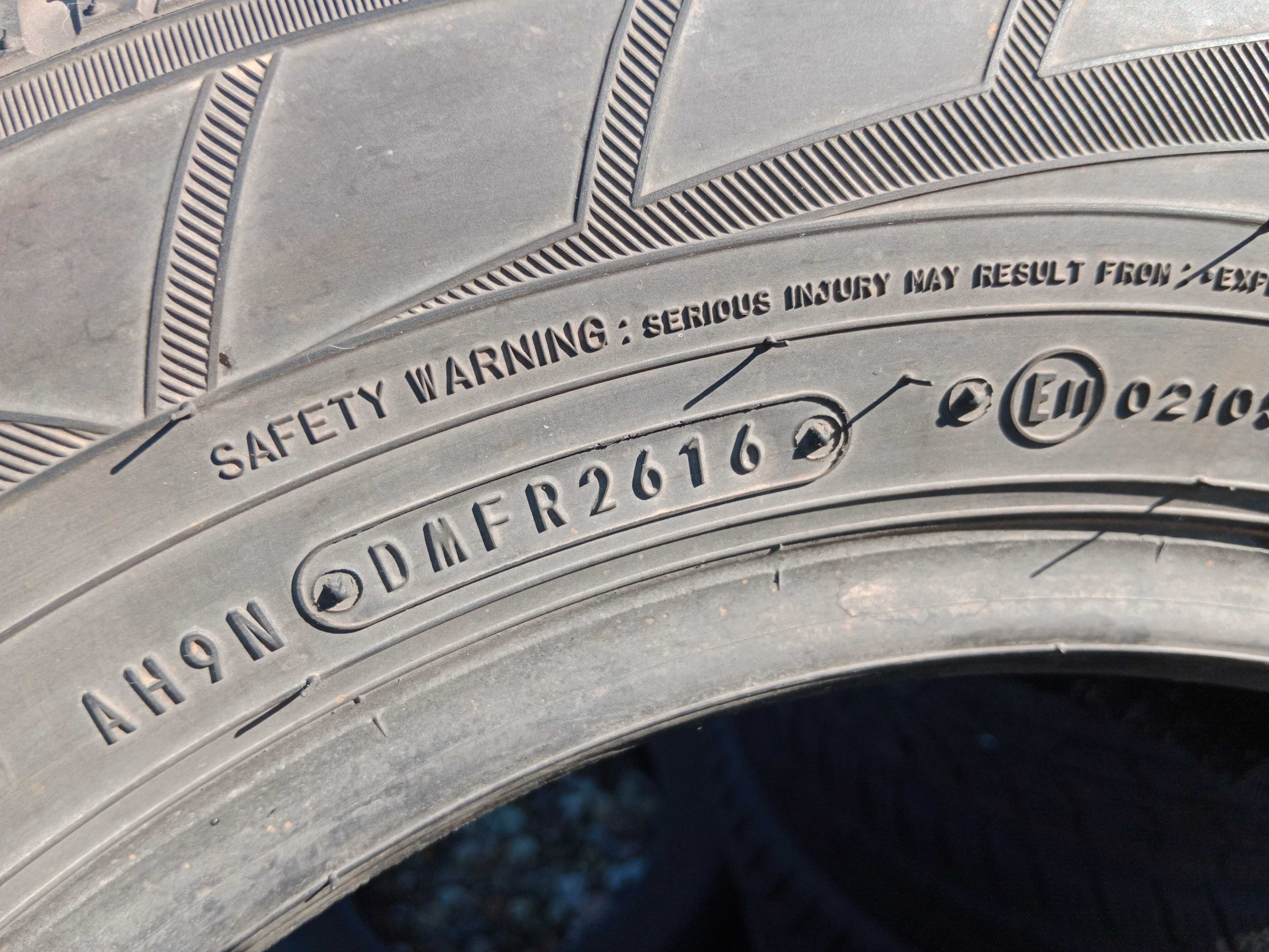 Opona używana 195/65R15 Falken HS449 Eurowinter 1szt.