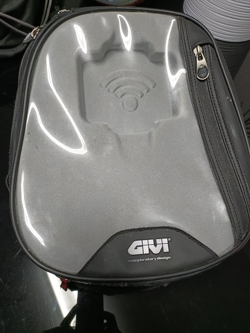 Mala depósito mota givi
